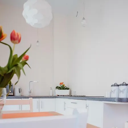Garden Apartment *